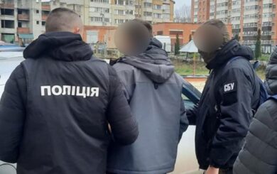 В Сумской области разоблачили группу мошенников, которые выманили у украинцев около 1 млн грн