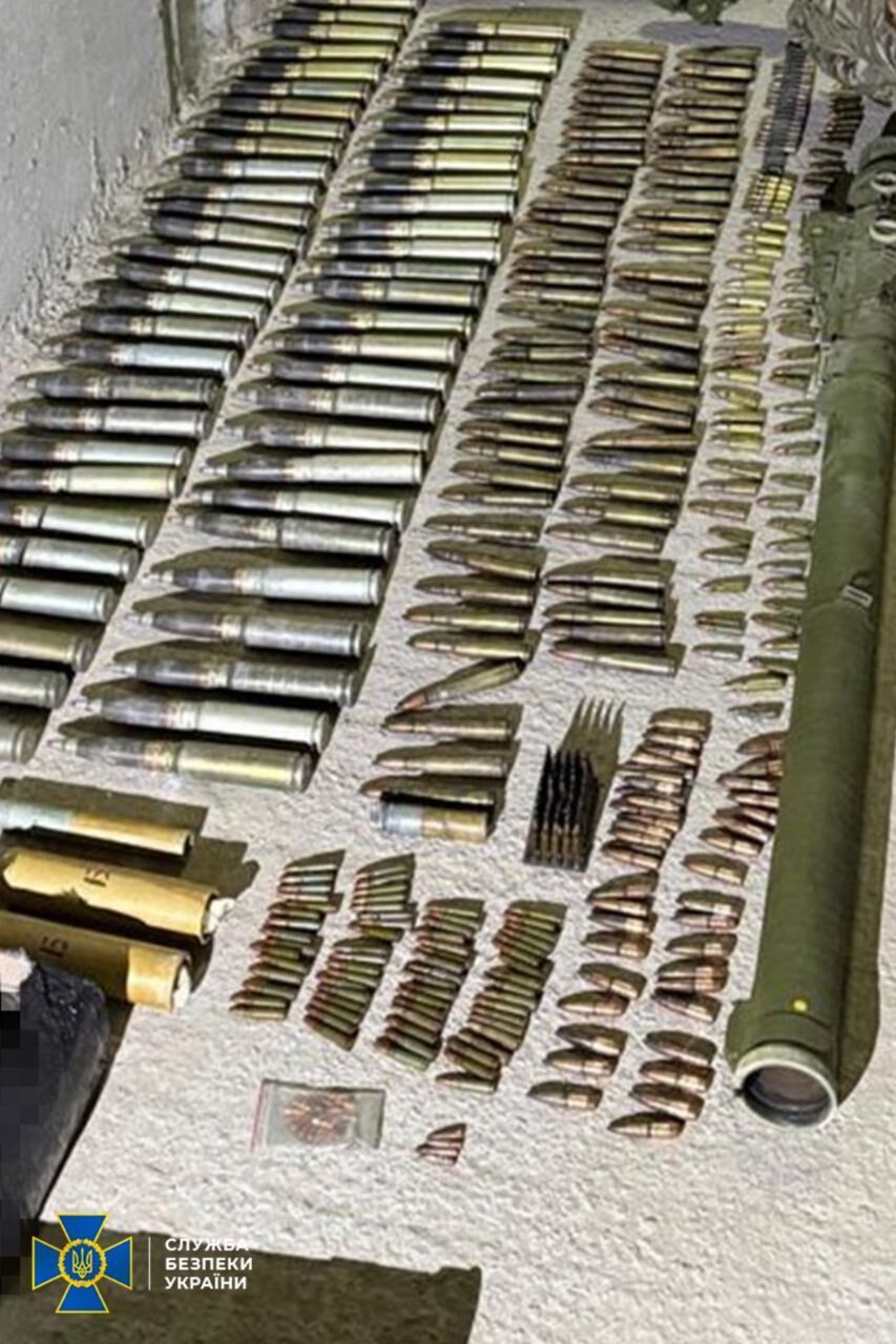 Понад пів кілограма тротилу, гранатомети й автомати: правоохоронці ліквідували мережу підпільних продавців озброєння
