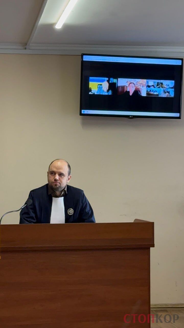 Суд под председательством судьи Бескровного