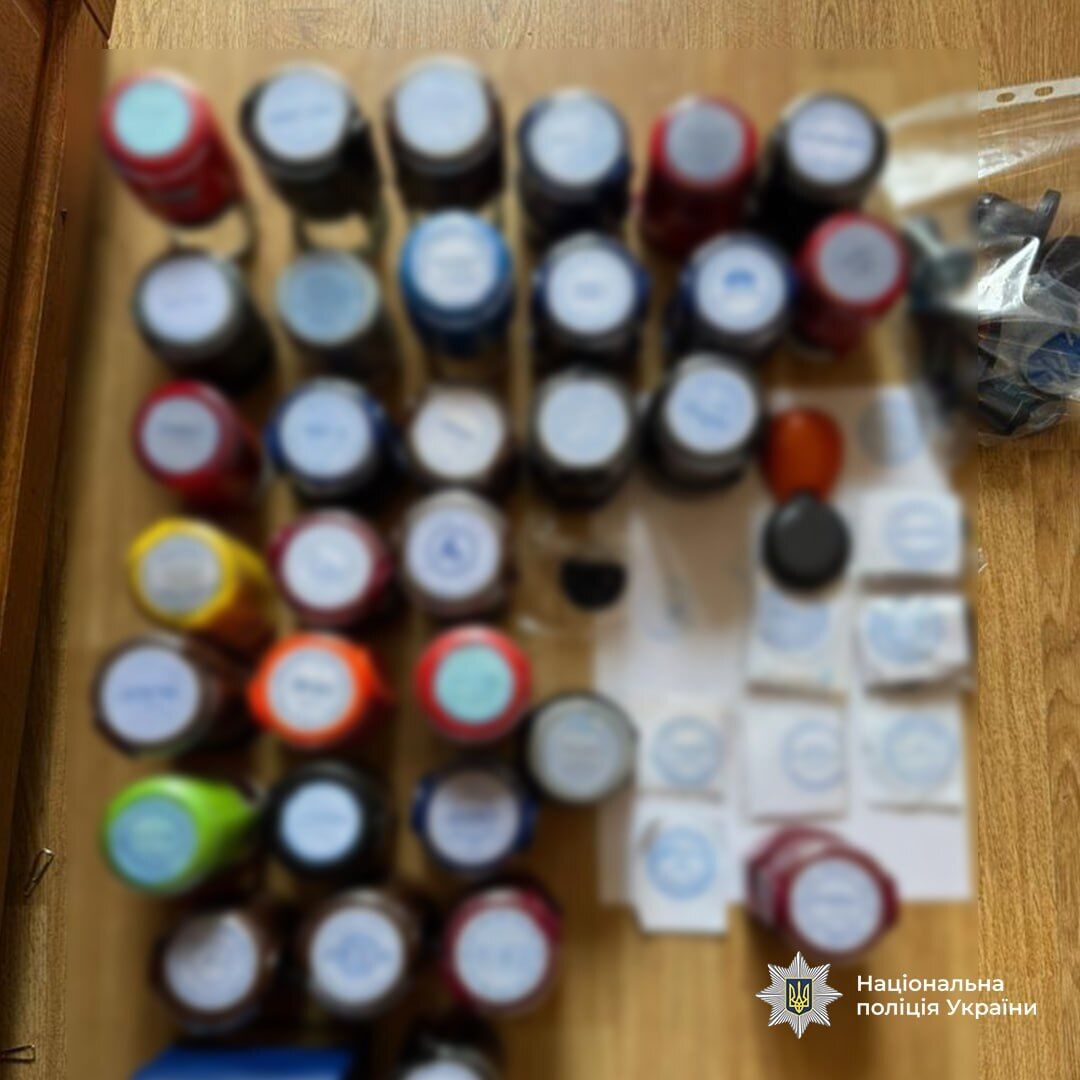 Присвоили более 3,3 млн грн на восстановлении жилья после обстрелов: в Днепре разоблачены чиновник горсовета и сообщники