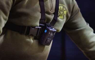 Міноборони запроваджує бодікамери для контролю якості тилового майна ЗСУ: стартував пілотний проєкт