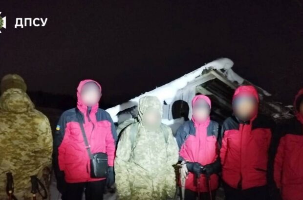 П’ять днів у горах: прикордонники врятували знесиленого мешканця Дніпра