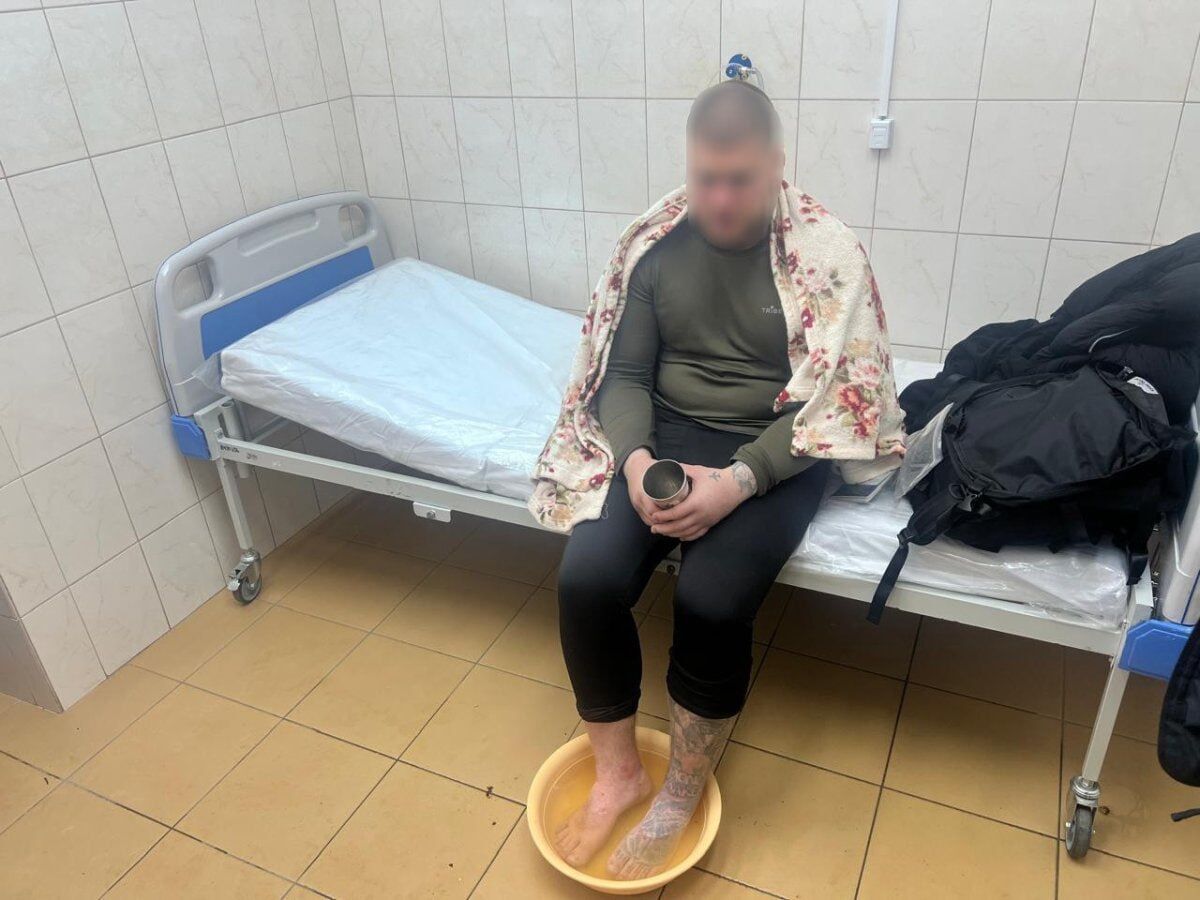 Прикордонники врятували двох чоловіків, які загубилися в лісі за -20°