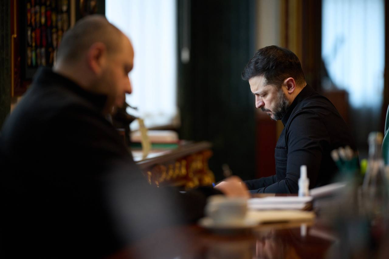 Президент доручив уряду ухвалити рішення щодо комендантської години та енергопостачання