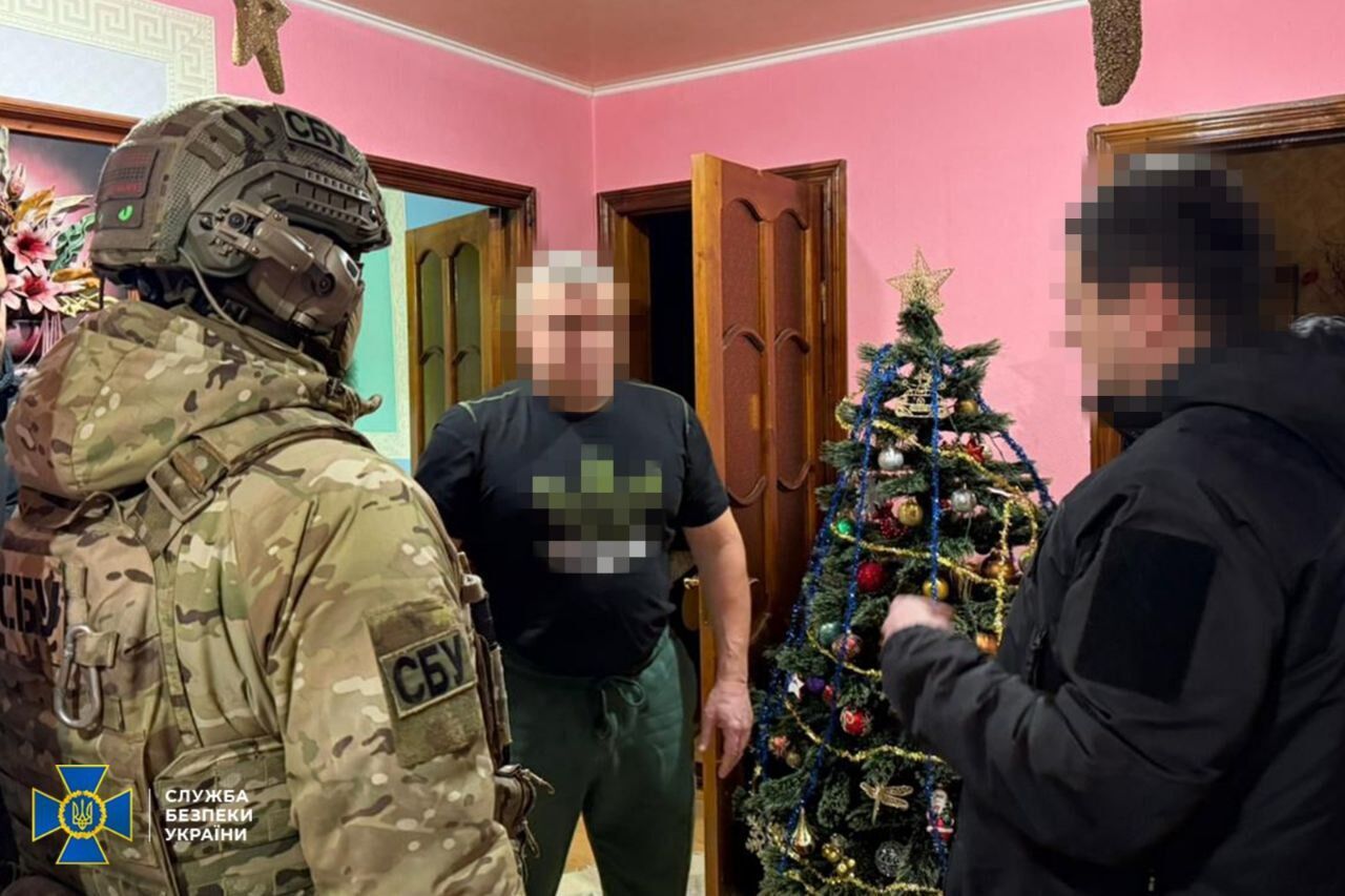 Понад 300 тис. доларів виявлено у голови районної ВЛК на Дніпропетровщині, — СБУ