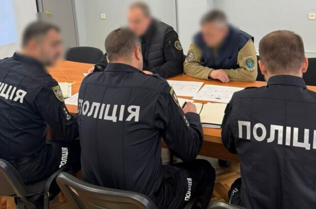 Поліцейські на Вінниччині довели чоловіка до клінічної смерті