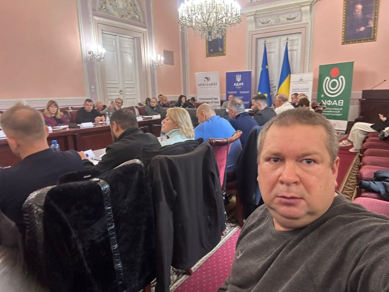 Виктор Палас