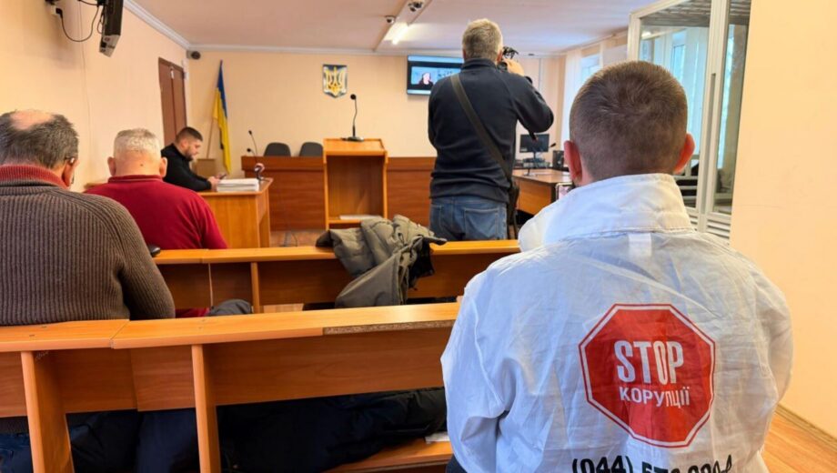 Больничный, отказ от адвоката и »новые версии» защиты: что происходит по делу мэра Нетишина Супрунюка