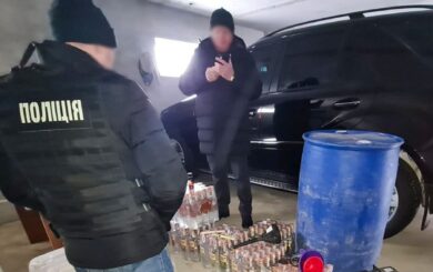 Разоблачены организаторы и сообщники цеха с поддельной водкой на Тернопольщине