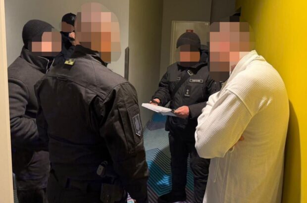 ДБР затримало посадовця ТЦК на Київщині за побиття військовозобов’язаних
