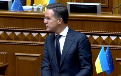 Рютте прибыл в Киев и пообещал Украине войска, самолеты и поддержку на море после мирного соглашения