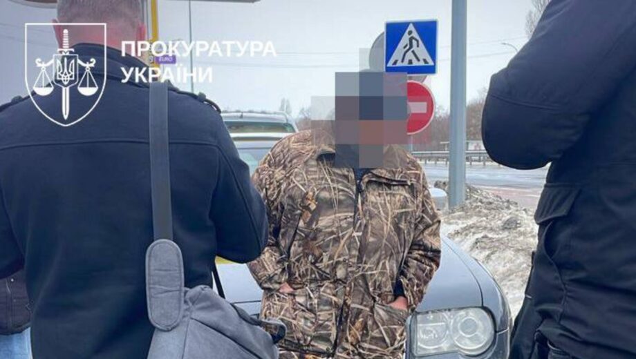 Руководители оборонных госпредприятий задержаны за фиктивное трудоустройство за 12 тыс. долларов