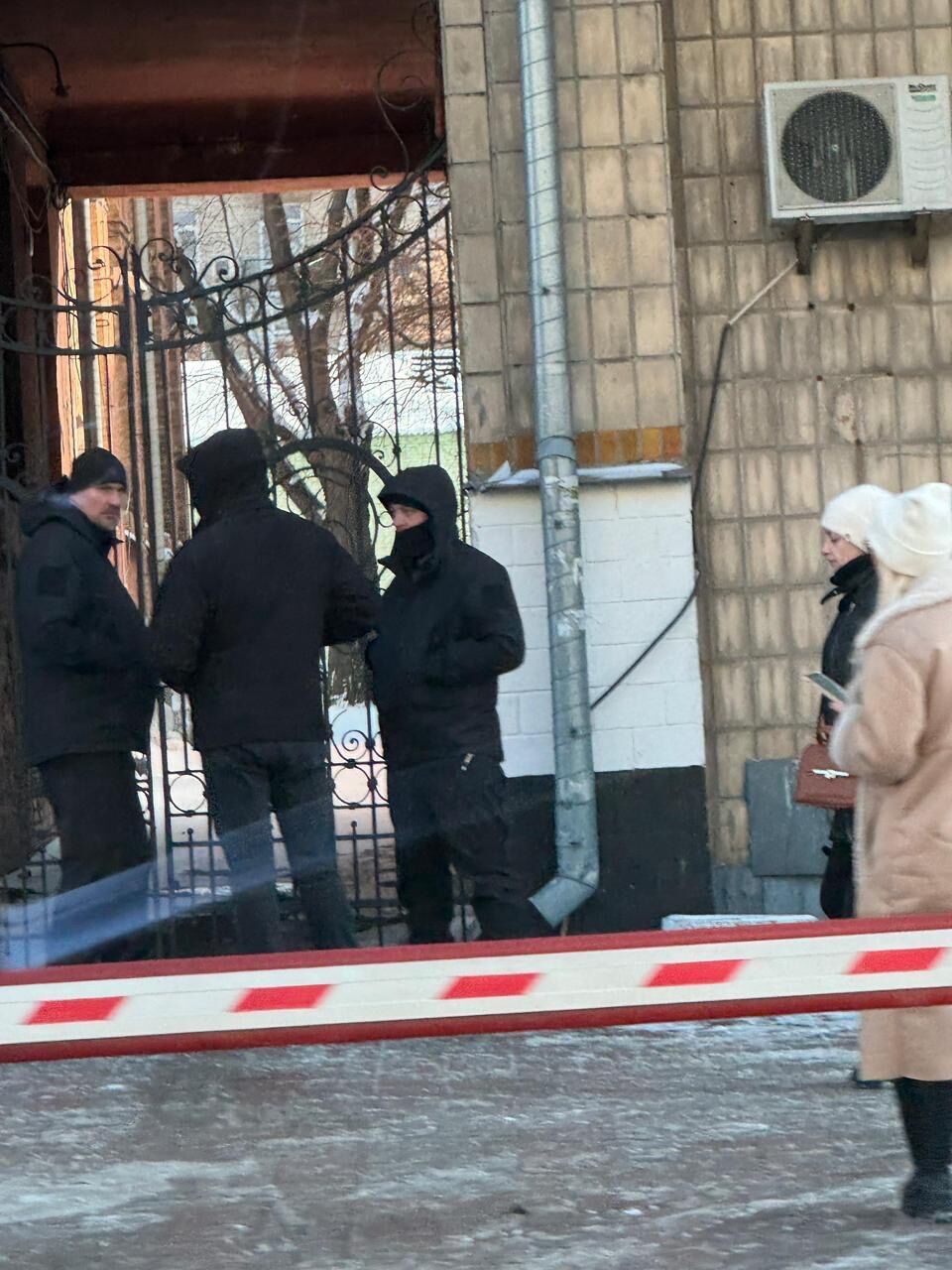 Аферисти ''під дахом'' Суботи? У будівлі Укрпрофоздоровниці вчергове виявили шахрайський кол-центр