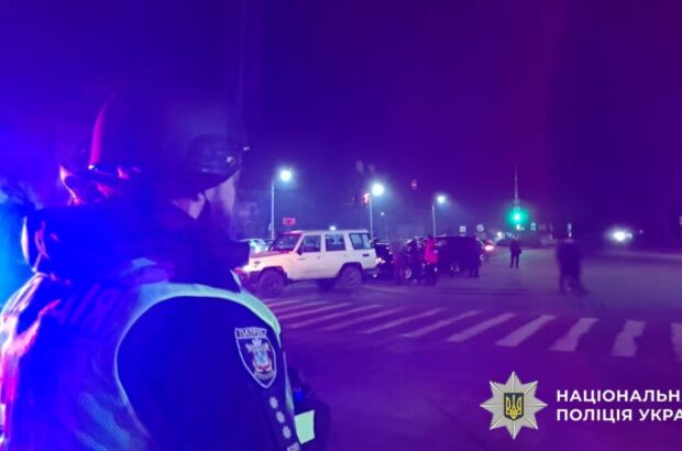 Вибух у Миколаєві: поранено 7 патрульних, двоє – у важкому стані, поліція заявляє про цілеспрямовану атаку
