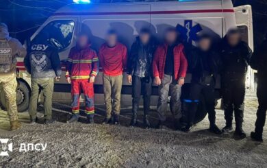 На Буковине пограничники задержали скорую, которой переправляли призывников в Румынию за $60 тыс