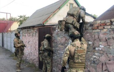 Фіктивні результати аналізів і зняття з обліку: розслідування схеми у Дніпрі завершено