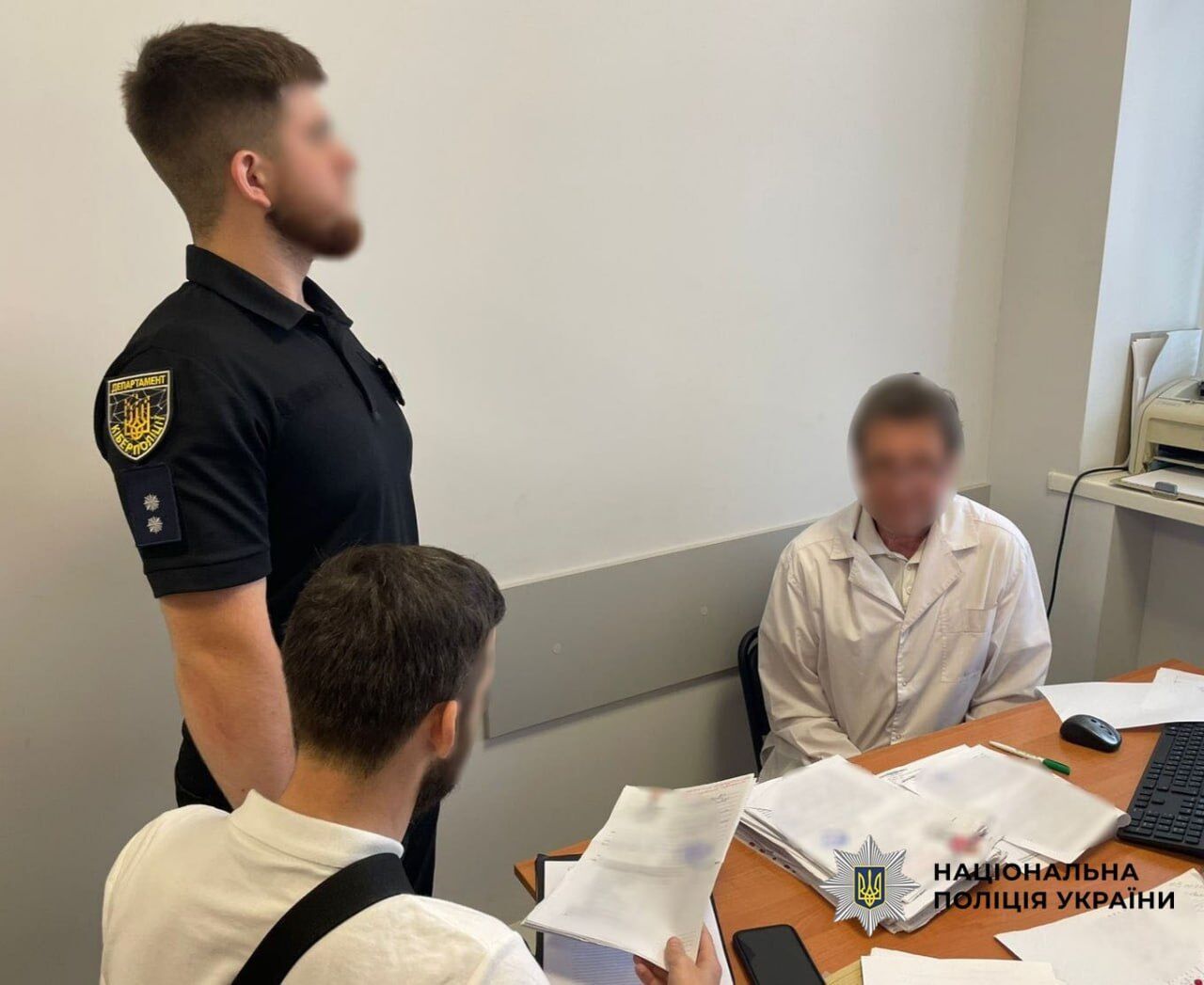 Схема з фальсифікацією аналізів на ВІЛ: судитимуть лікарів та посадовців РТЦК