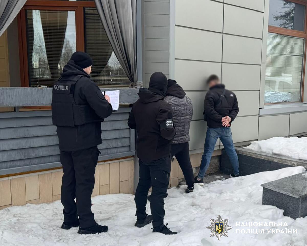 5600 доларів за фальшиві дані в ''Оберезі'': на Житомирщині затримали організаторів корупційної схеми