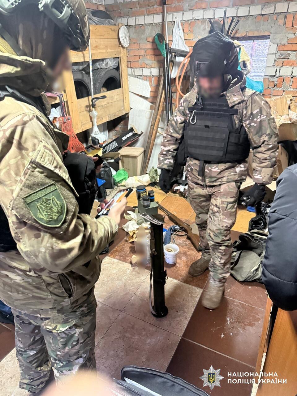 Более 11,5 тысячи патронов, автоматы и взрывчатка: правоохранители прекратили незаконное обращение оружия