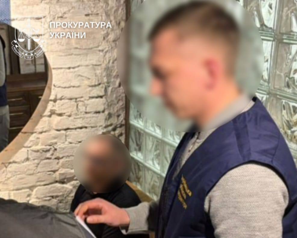 Коррупционные схемы в Госпродслужбе: чиновники брали деньги за технику, лицензии и разрешения