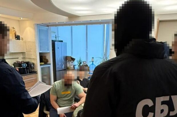 В Киеве разоблачили масштабную схему подделки документов для мигрантов в ЕС: по делу более 100 участников