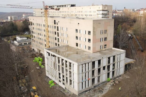 Реабцентр в Ужгороде: цены на стройматериалы скрыты по согласованию с Всемирным банком