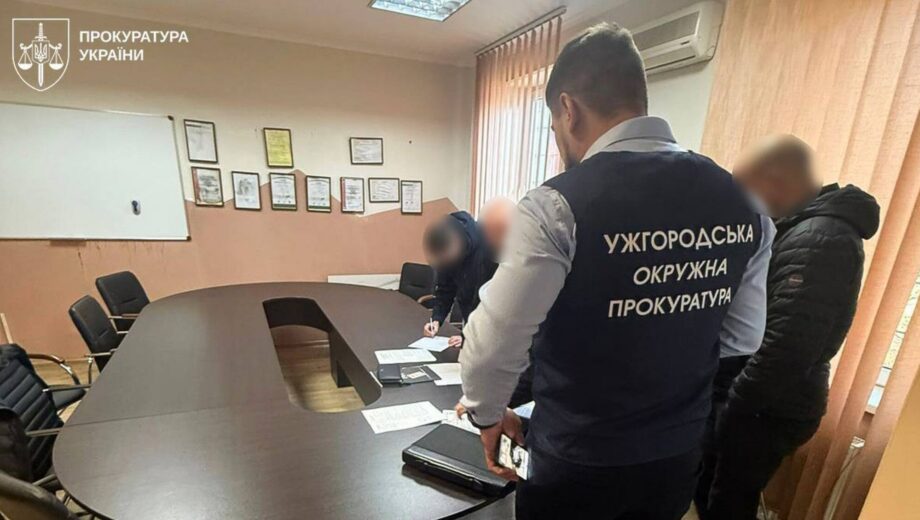 Земли на 1,9 га пострадали от отходов: в Закарпатье подозревают чиновника предприятия