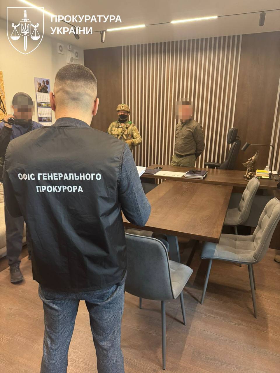 Два чиновника СБУ задержаны за взятку более чем в 600 тыс. долларов