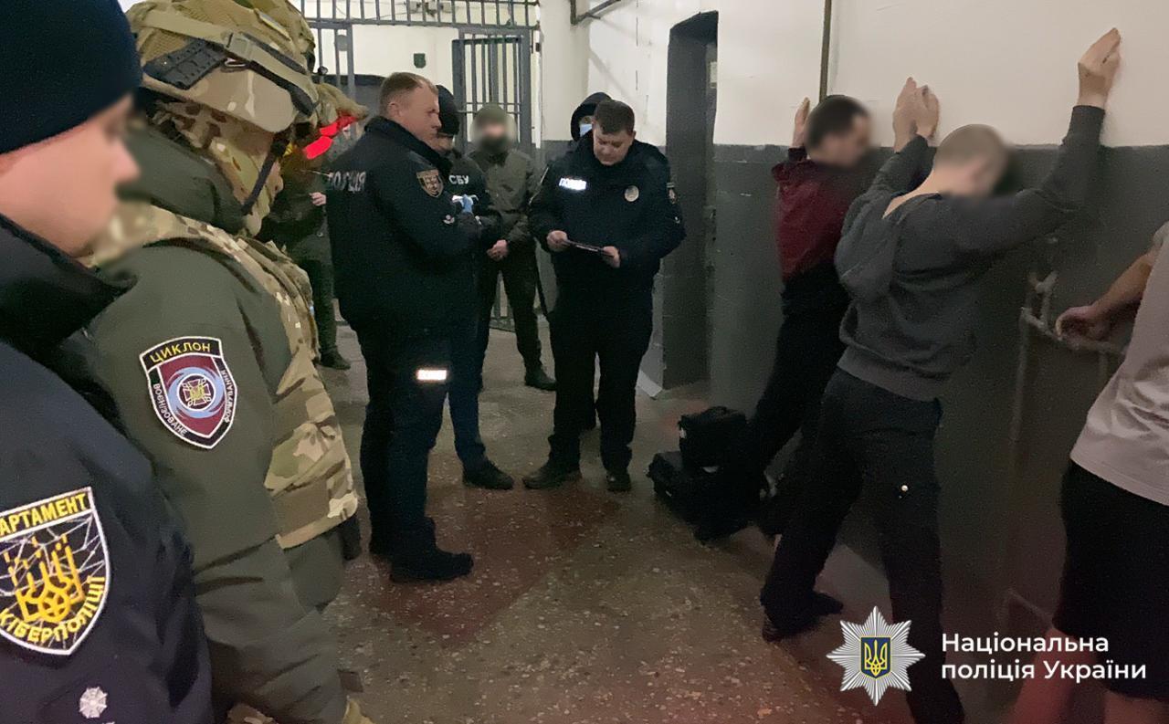 В Виннице разоблачили мошенников из колонии: выдавали себя за работников банка