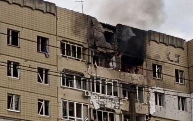 Атака на Львов сегодня: дрон попал в жилой дом в центре