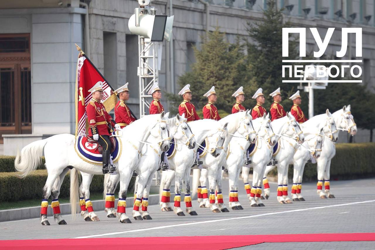 Лукашенко прибув до КНДР з офіційним візитом та зустрівся з Кім Чен Ином (фото)