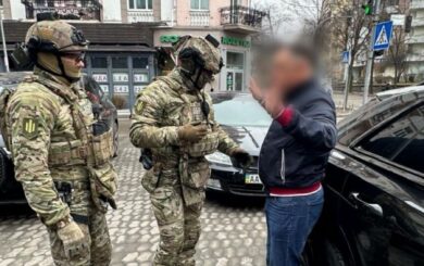 На Рівненщині викрили ”тіньового куратора” бурштинової схеми на 354 млн грн