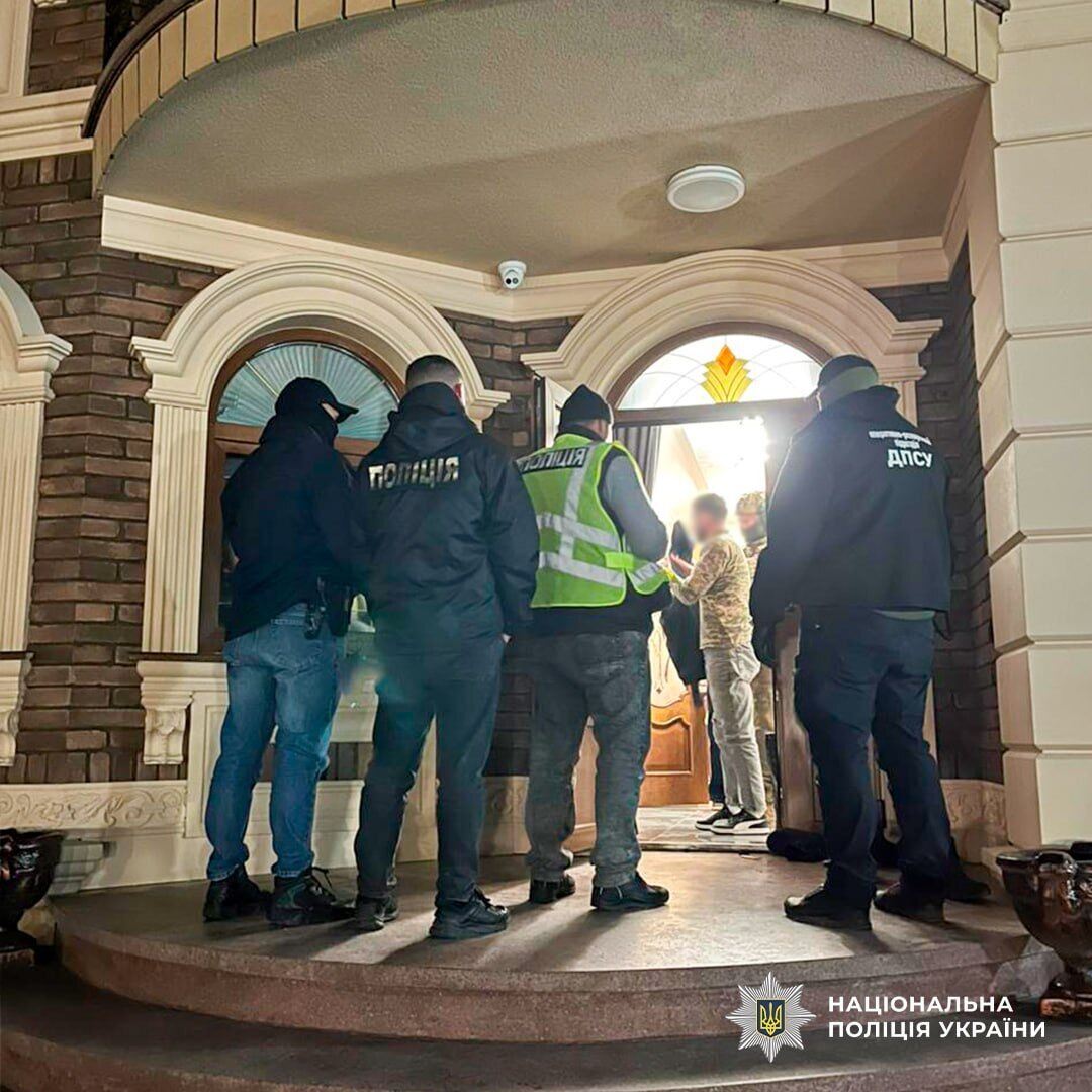 На Буковине ликвидирована преступная группа, которая переправляла военнообязанных за границу за €200 тыс.