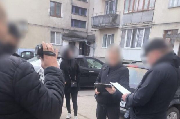 51-летний житель Бурштына подозревается в краже средств пенсионерки
