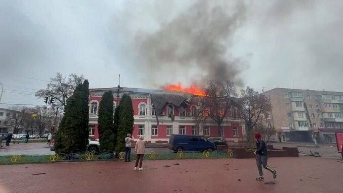 Удары по госучреждениям на Черниговщине: атакованы мэрия и налоговая