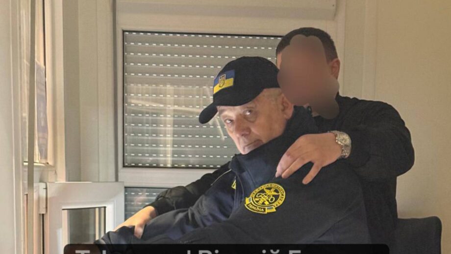 Инспектора Львовской таможни задержали »на горячем» во время получения взятки