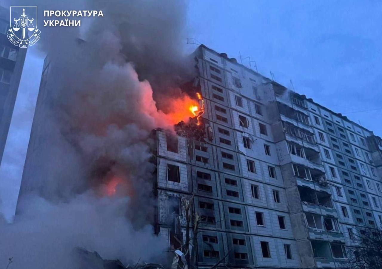 Зарабатывали на трагедии: в Умани разворовали миллионы во время восстановления дома после ракетного удара