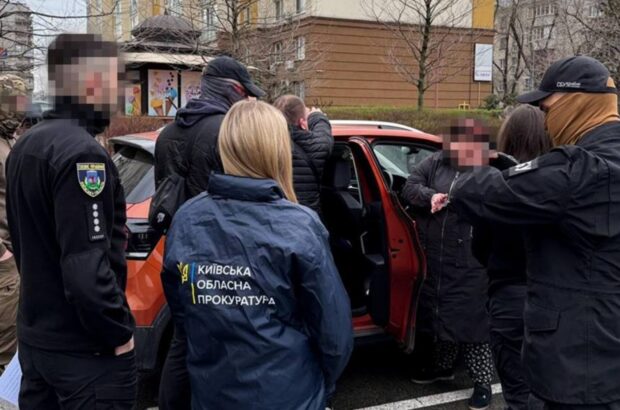 За $20 тисяч ”лікували на папері”: на Київщині затримали організаторів