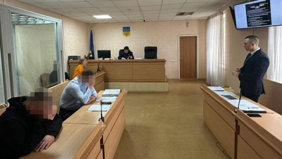 Понад 14 ”мертвих душ”: у Дніпрі підозрюють керівника підприємства та його сина