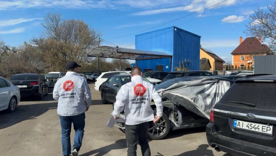 Працює попри ухвалу сууд: у Києві викрили нелегальну СТО для елітних авто