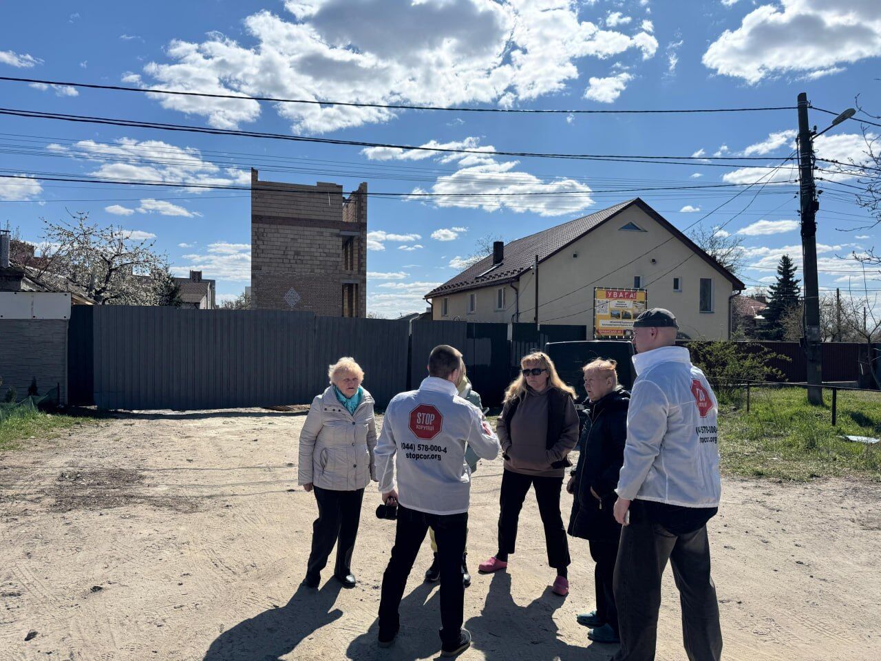 Несмотря на уголовное производство: ''450 Group'' продолжает самочинно строить многоквартирный дом в Святошине (фото)