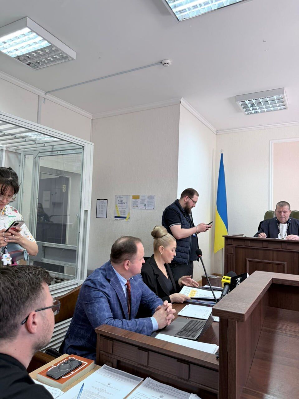 Юлия Тимошенко сможет свободно уезжать за границу: ВАКС вернул ей паспорт