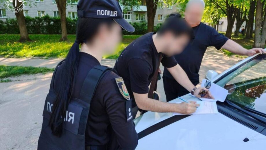 Фіктивне працевлаштування до коледжу заради відстрочки: правоохоронці розслідують масштабну корупційну схему