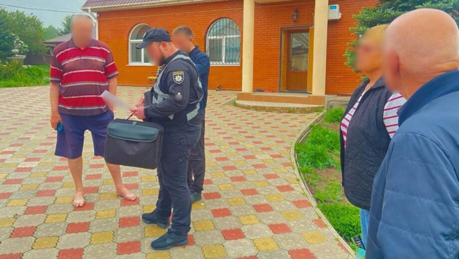 Глава общины подозревается в незаконном завладении землей более чем на 6,5 млн грн