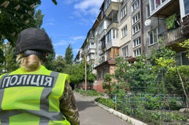 Газ у квартирі та погроза вибуху: у Києві евакуювали мешканців будинку
