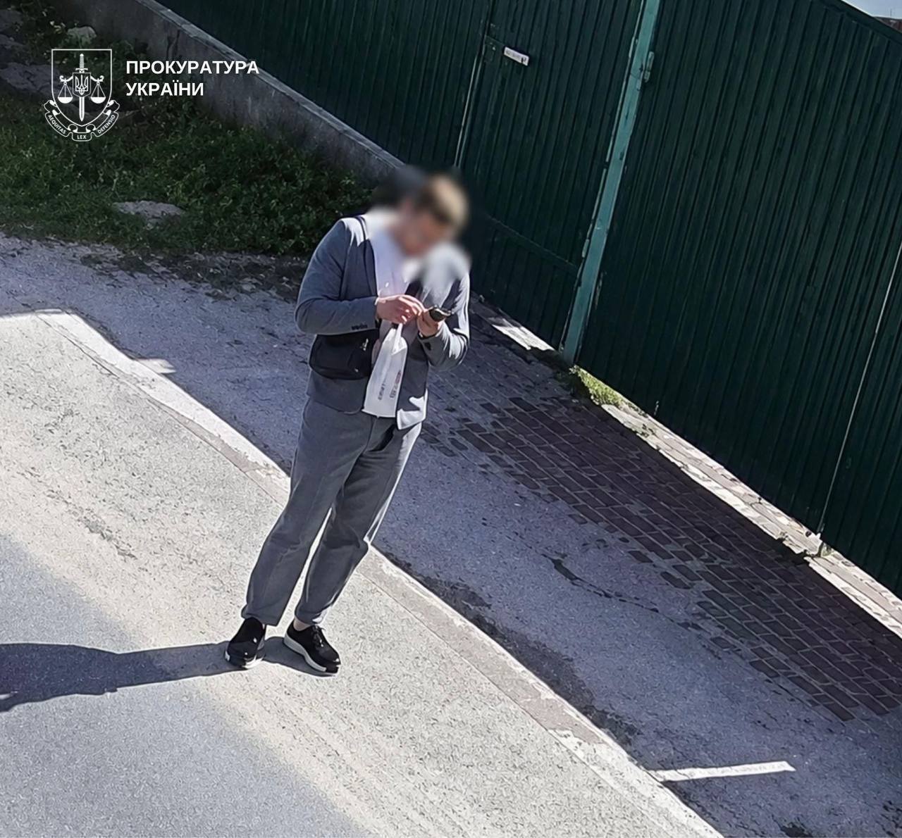 ''Обшук'' по відеозв’язку і мінус 7 мільйонів: у Києві шахраї ошукали ексвисокопосадовця