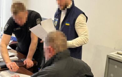 На Київщині ексголову суду підозрюють у схемі з квартирами померлих людей