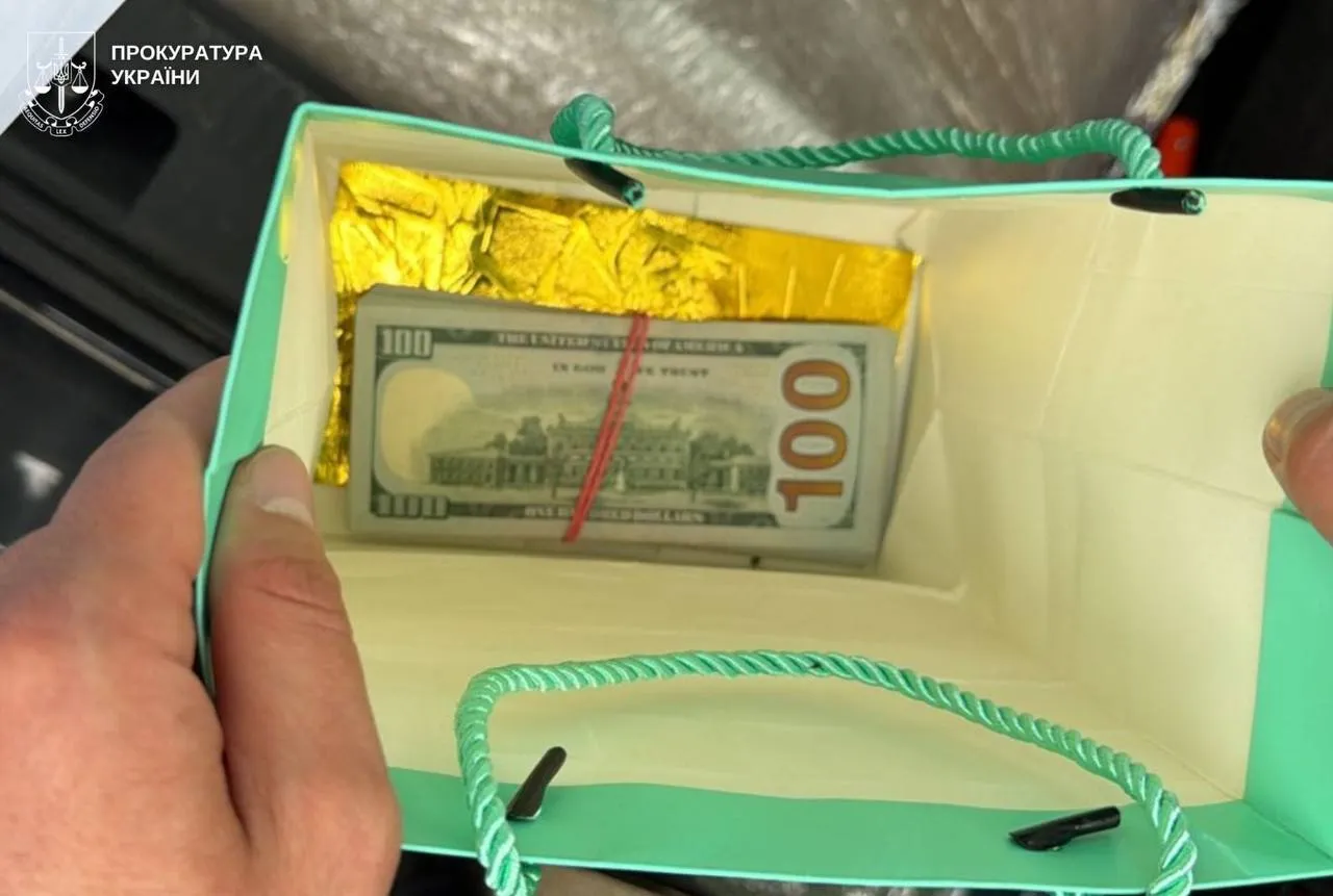 Адвоката из Ужгорода подозревают в схеме ''закрытия СЗЧ'' за $9 тысяч