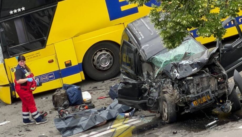 Страшна аварія під Борисполем: автобус потрапив у ДТП, працюють рятувальники