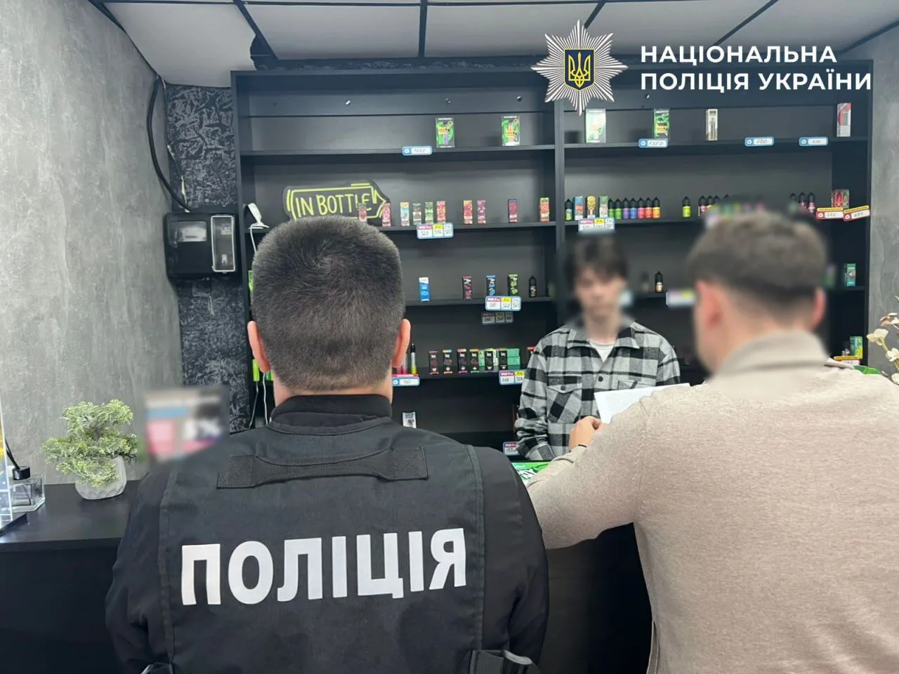 В Киеве накрыли масштабную схему продажи контрафактных вейпов: изъят товар на 12 млн грн